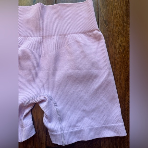 OQQ Women’s Purple Yoga Shorts - Picture 3 of 6